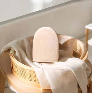 Body Lotion Applicator Glove