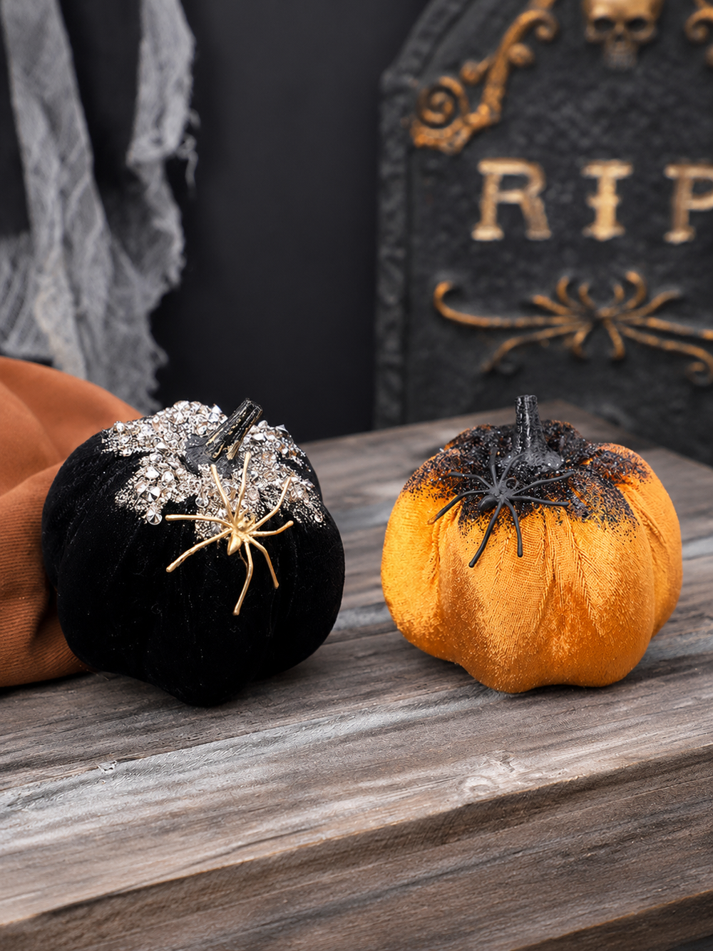 Glitter Velvet Pumpkin with Spider Ornament – Gothic Halloween Tabletop Decoration & Spooky Home Accent